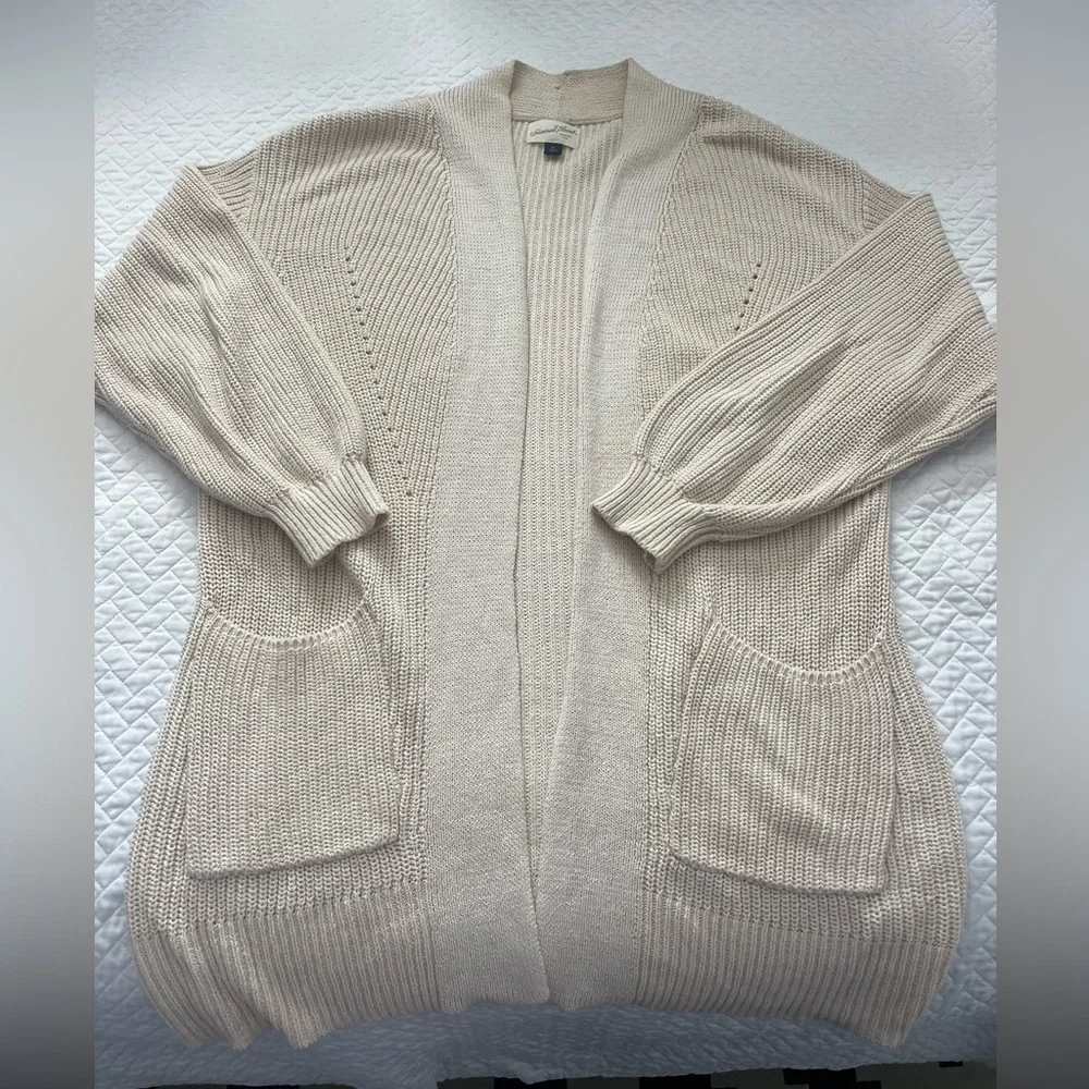Universal Thread Beige Open-Front Cardigan